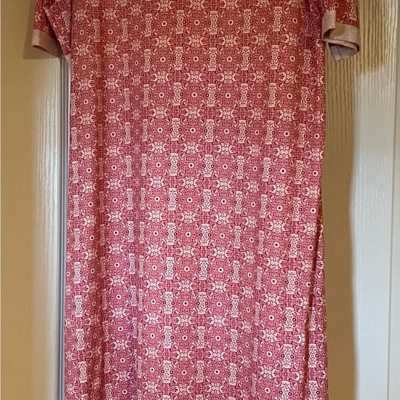 Women’s Red/white print Boho -3/4 Sleeves with slit Dress, Medium - Picture 4 of 5